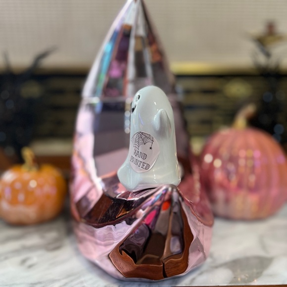 ✨NEW💖Cobwebs and Cauldrons Pink Metallic Ceramic Moon with Ghost Cookie Jar🌙 - Picture 4 of 12